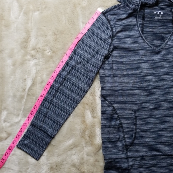 Champion v neck hoodie. - Picture 7 of 8